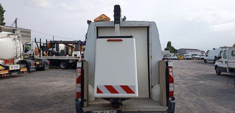 RENAULT MASTER NACELLE BLANC EM-854-SE