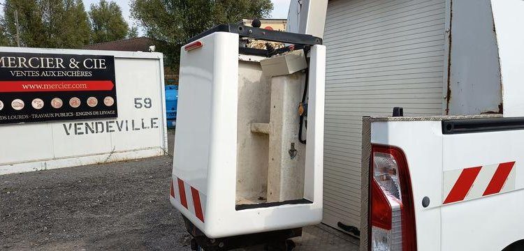 RENAULT MASTER NACELLE BLANC EM-854-SE