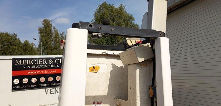 RENAULT MASTER NACELLE BLANC EM-854-SE