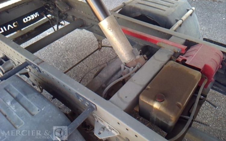 IVECO 35C12 BENNE SIMPLE CABINE COFFRE  EM-993-BP