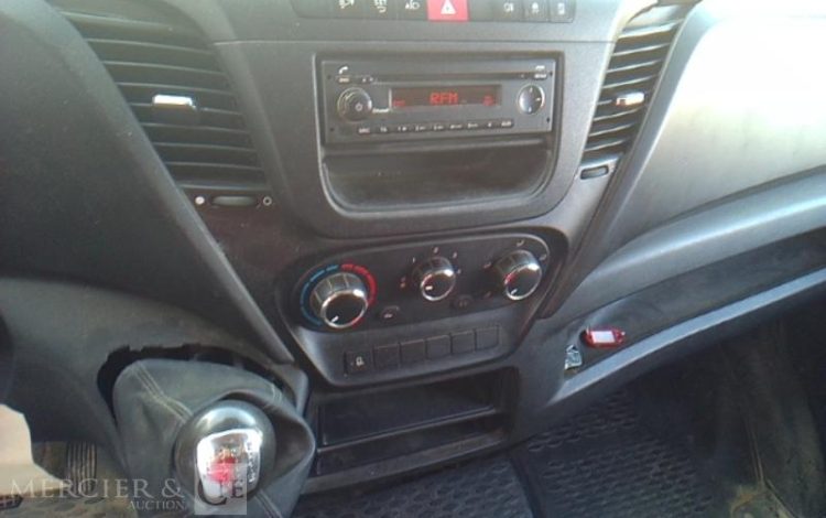 IVECO 35C12 BENNE SIMPLE CABINE COFFRE  EM-993-BP