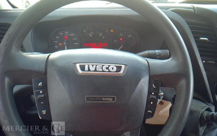 IVECO 35C12 BENNE SIMPLE CABINE COFFRE  EM-993-BP