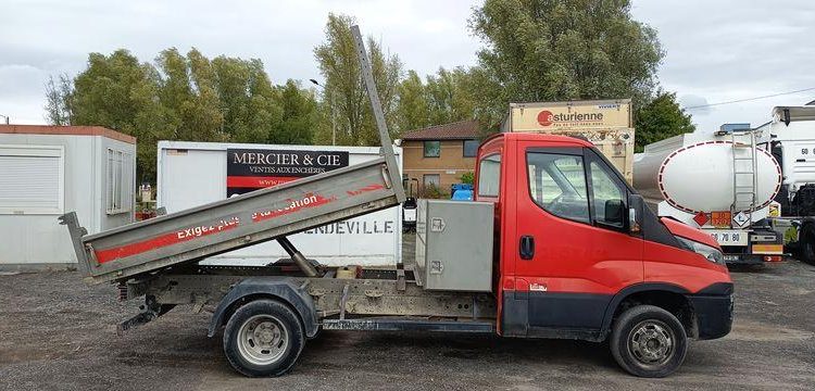 IVECO 35C12 BENNE SIMPLE CABINE COFFRE  EN-665-DP