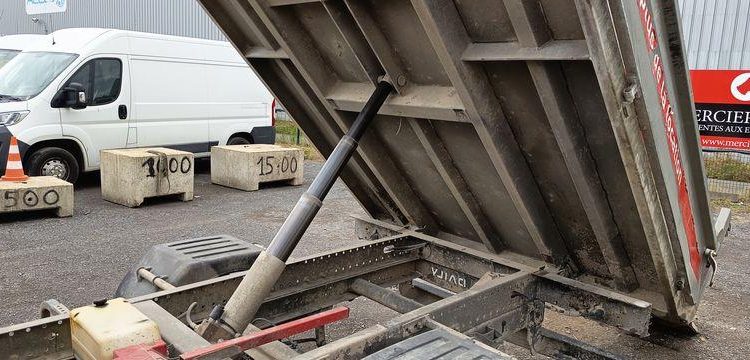 IVECO 35C12 BENNE SIMPLE CABINE COFFRE  EN-665-DP