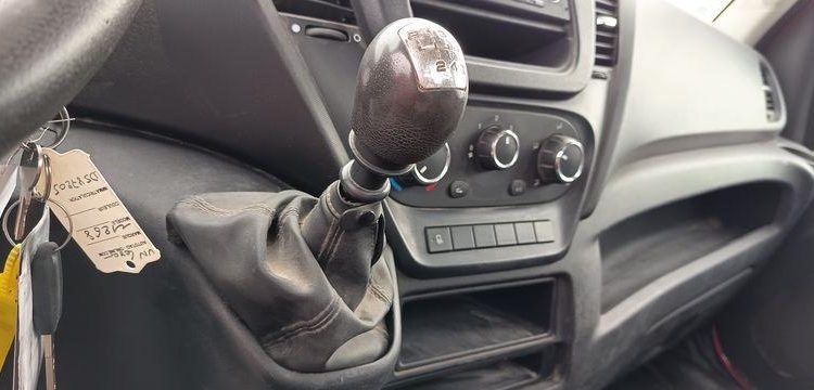 IVECO 35C12 BENNE SIMPLE CABINE COFFRE  EN-665-DP