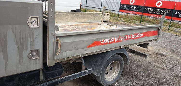 IVECO 35C12 BENNE SIMPLE CABINE COFFRE  EN-665-DP