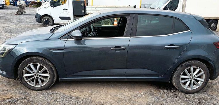 RENAULT MEGANE IV HATCHBACK 1.5 DCI 16V 110 CV – DIESEL – 152984 KMS – ANNEE 2017 GRIS EP-780-DT