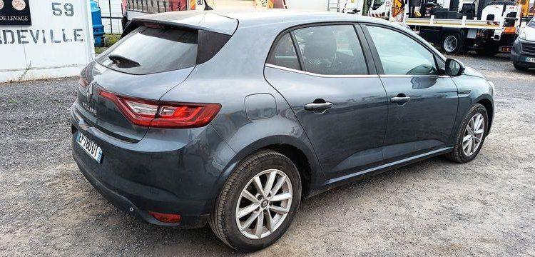 RENAULT MEGANE IV HATCHBACK 1.5 DCI 16V 110 CV – DIESEL – 152984 KMS – ANNEE 2017 GRIS EP-780-DT