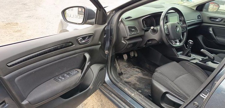 RENAULT MEGANE IV HATCHBACK 1.5 DCI 16V 110 CV – DIESEL – 152984 KMS – ANNEE 2017 GRIS EP-780-DT