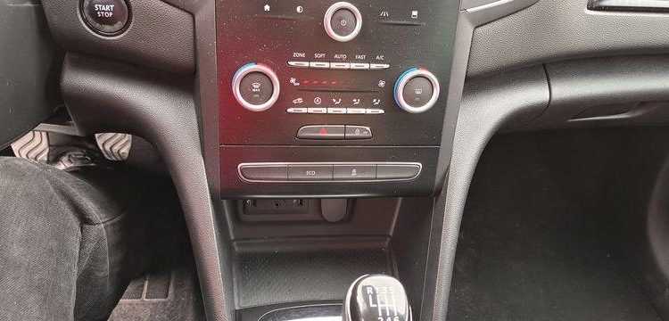 RENAULT MEGANE IV HATCHBACK 1.5 DCI 16V 110 CV – DIESEL – 152984 KMS – ANNEE 2017 GRIS EP-780-DT