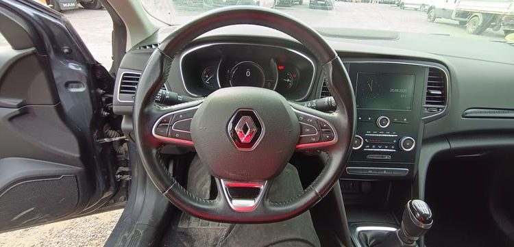 RENAULT MEGANE IV HATCHBACK 1.5 DCI 16V 110 CV – DIESEL – 152984 KMS – ANNEE 2017 GRIS EP-780-DT