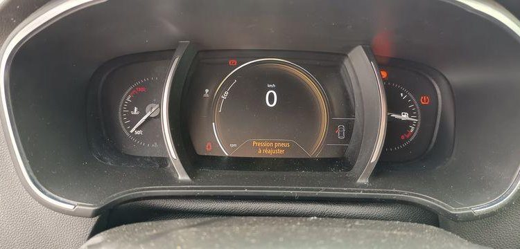 RENAULT MEGANE IV HATCHBACK 1.5 DCI 16V 110 CV – DIESEL – 152984 KMS – ANNEE 2017 GRIS EP-780-DT