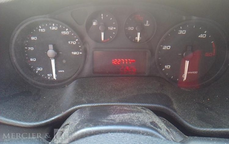 IVECO 35C12 BENNE SIMPLE CABINE COFFRE  EV-996-WZ