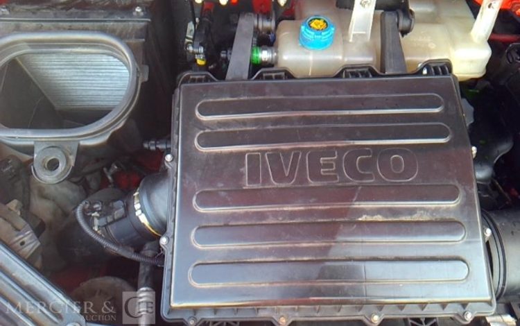 IVECO 35C12 BENNE SIMPLE CABINE COFFRE  EV-996-WZ