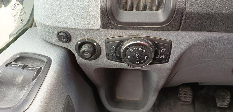 FORD TRANSIT BLANC EX-793-MB