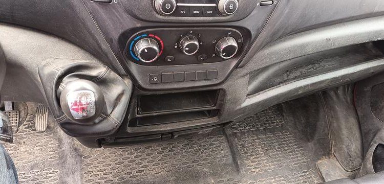 IVECO 35C12 BENNE SIMPLE CABINE COFFRE  EY-550-GC