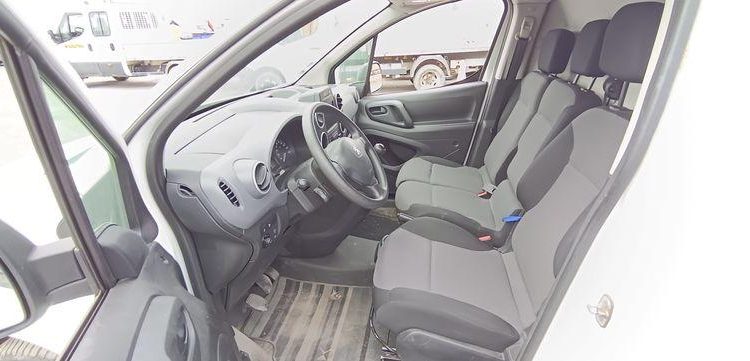 PEUGEOT PARTNER PHASE 2 L1 600KG 1.6 BLUE HDi FAP FOURGON 99 CV – DIESEL – 110292 KMS – BLANC EZ-653-XF