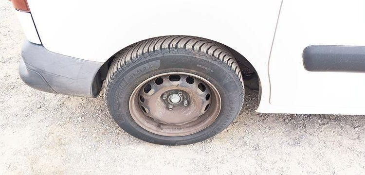 PEUGEOT PARTNER PHASE 2 L1 600KG 1.6 BLUE HDi FAP FOURGON 99 CV – DIESEL – 110292 KMS – BLANC EZ-653-XF