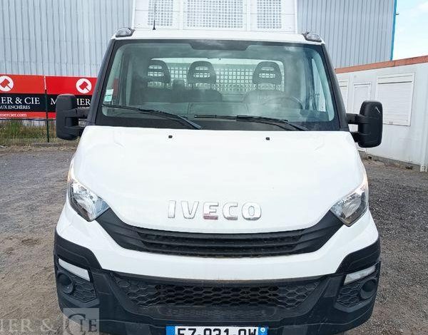 IVECO 35C14 BLANC EZ-931-QW