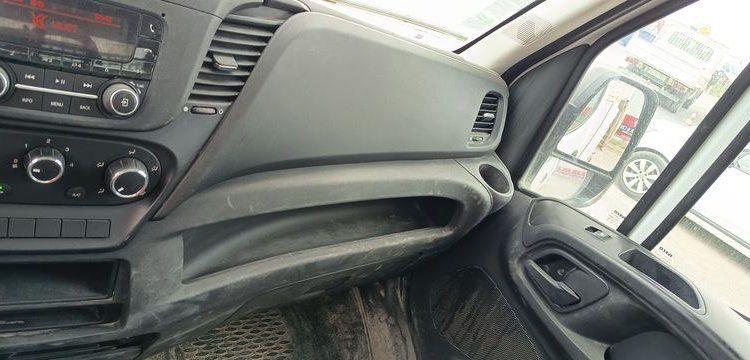 IVECO 35C14 BLANC EZ-931-QW