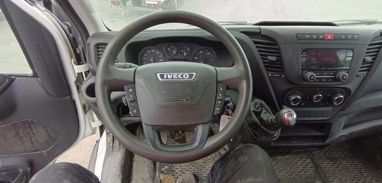 IVECO 35C14 BLANC EZ-931-QW