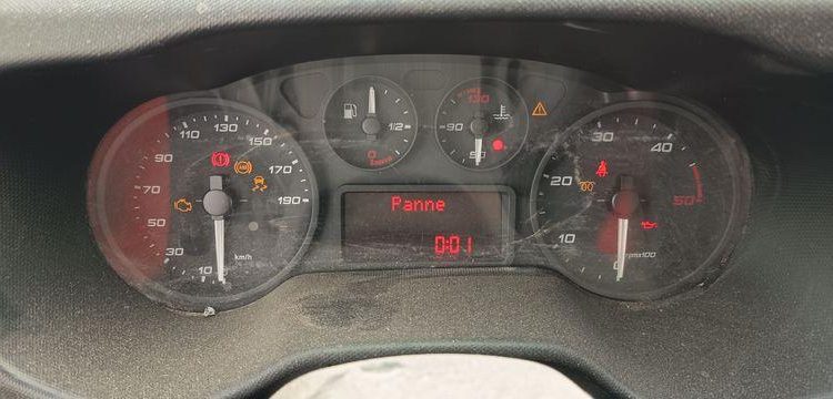 IVECO 35C12D  FA-210-CK
