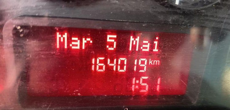 IVECO DAILY 35C12 2,3D 16V 116CV BENNE AVEC COFFRE ACIER DIESEL  – 164019 KMS BLANC FA-377-CK