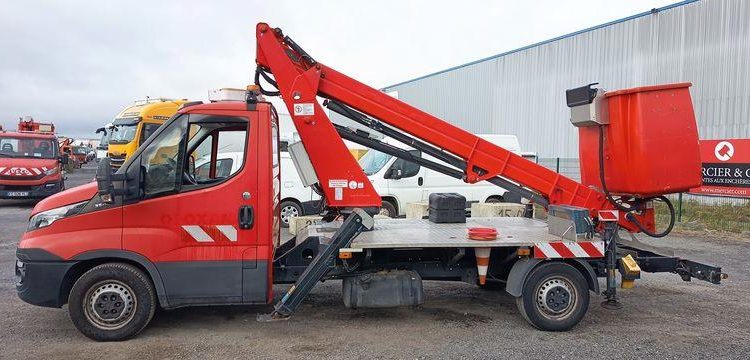 IVECO 35S12 AVEC NACELLE FRANCE ELC B17CTE 16M  FB-042-VF