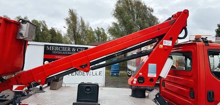IVECO 35S12 AVEC NACELLE FRANCE ELC B17CTE 16M  FB-042-VF