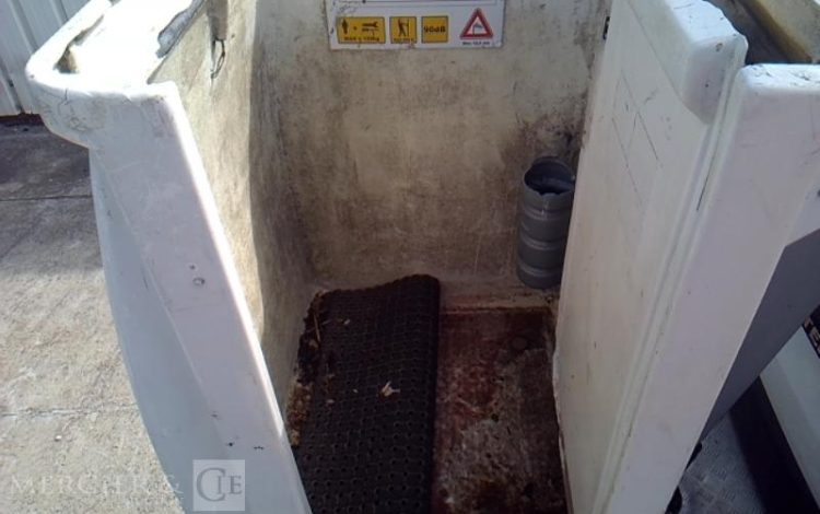 RENAULT MASTER AVEC NACELLE KLUBB K32 12-14M  FB-575-PN