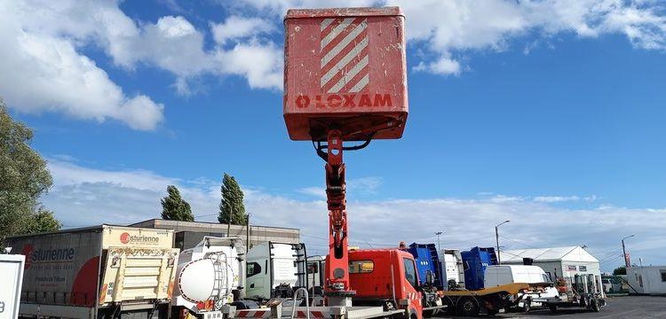 RENAULT MAXITY AVEC NACELLE GSR BT200T 20M  FC-096-EX