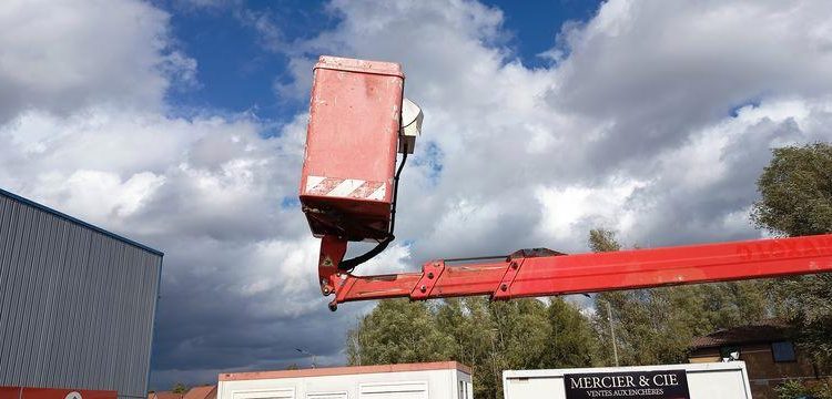 RENAULT MAXITY AVEC NACELLE GSR BT200T 20M  FC-096-EX