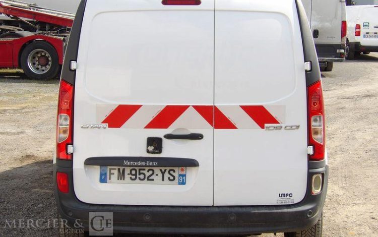MERCEDES CITAN VU 109 1,5 CDI FOURGON MOYEN A1-1785 KG 95CV – DIESEL – 112308 KMS BLANC FM-952-YS