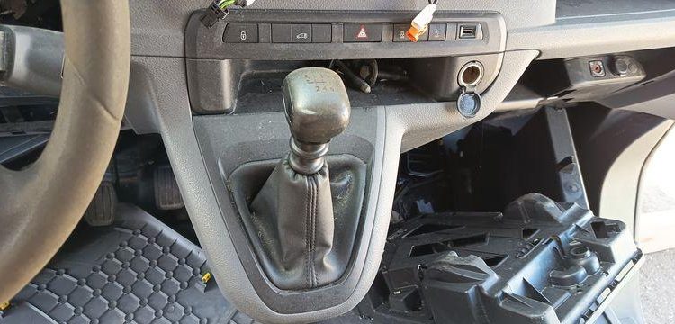 CITROEN JUMPY CLUB XL BLUEHDI 120 BVM6 – DIESEL – ANNEE 2020 BLANC FV-400-HK