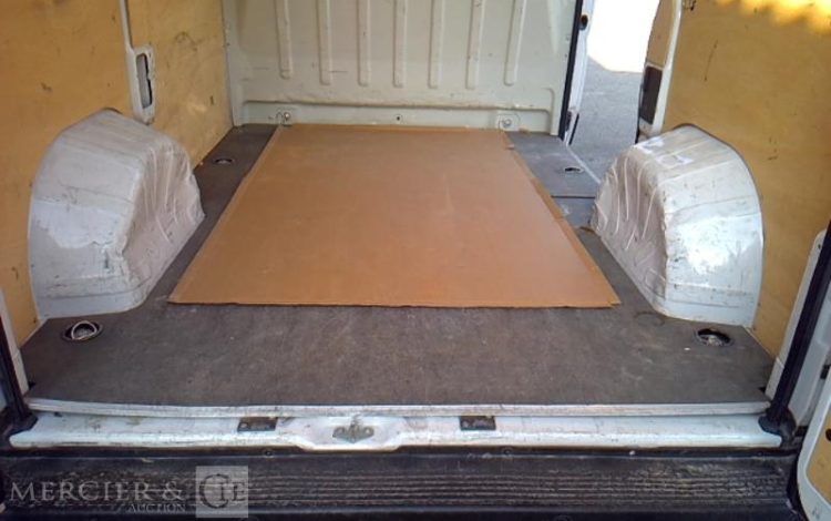 PEUGEOT BOXER FOURGON 330 2.2 BLUEHDI 120 L1H1 ASPHALT BLANC GG-193-VC
