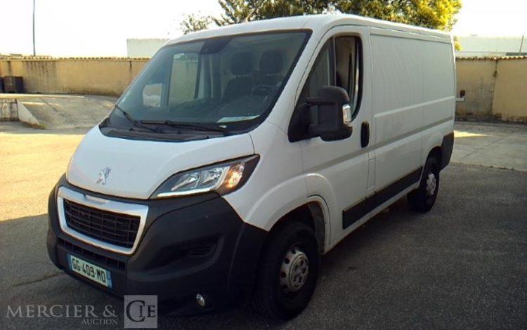 PEUGEOT BOXER 330 ASPHALT L1H1 2.2 BLUE HDI 16V 120CV BLANC GG-409-MD