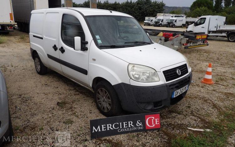 FIAT DOBLO CARGO MAXI 1.9 MJTD 105CV BLANC GH-245-PE