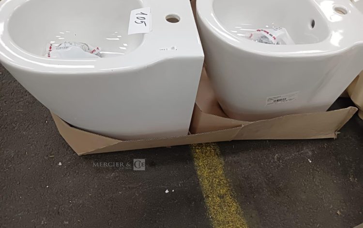 autre Lot de 2 bidets Connect Space E118901 , de la marque Ideal Standard  602