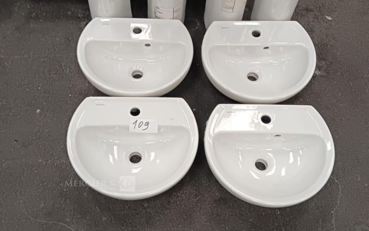 autre Lot de 4 lavabos avec pieds , lavabo de la marque Geberit  606