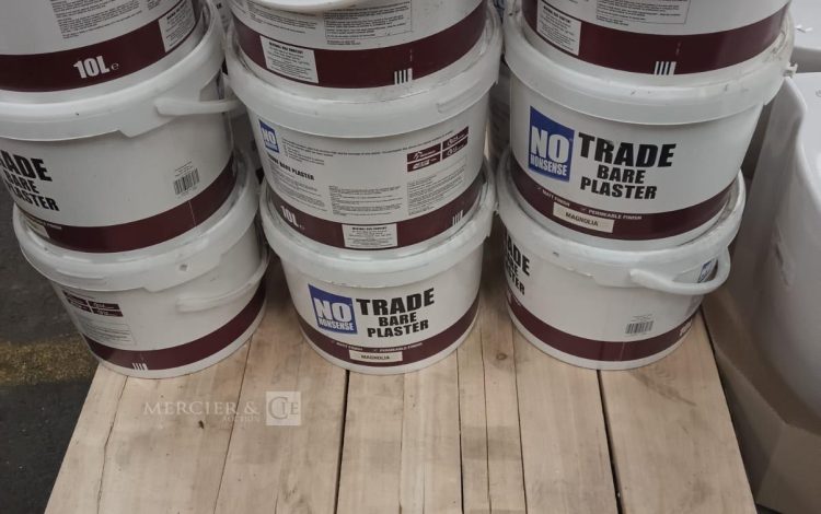 autre Lot de 15 sceaux de peinture  de 10L , couleur Magnolia , finition mat , TRADE B  610