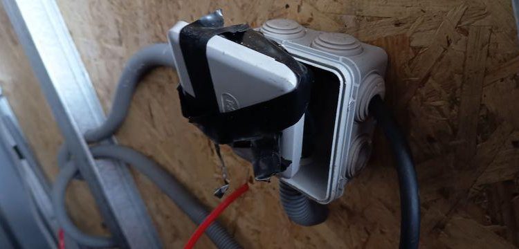 FLUCITY BOX PRO+ CONTENEUR AC DISTRIBUTEUR DBLE CARBURANT  12345
