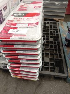 autre Lot de 20 boites de peinture 2,5L , couleur blanche , idéale pour les plafonds ,  646