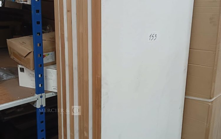 autre Lot de 8 portes sans bâtis, couleur blanche , dimensions 73cm x220cm  649