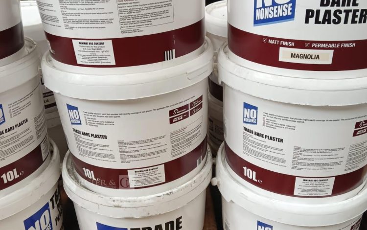 autre Lot de 15 sceaux de peinture  de 10L , couleur Magnolia , finition mat , TRADE B  660