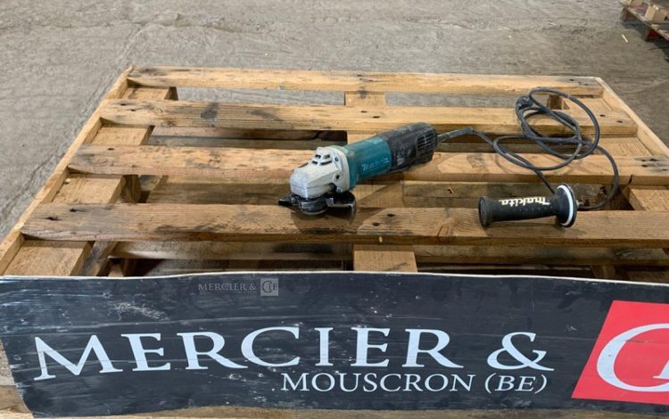MAKITA 9565PCV  MEU010963