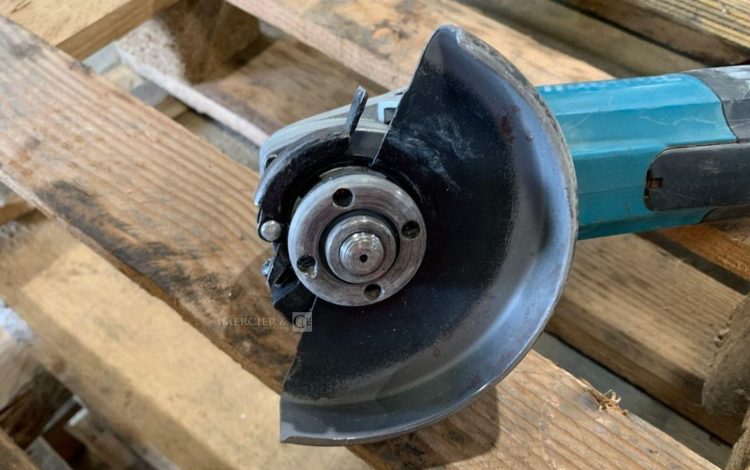 MAKITA 9565PCV  MEU010963