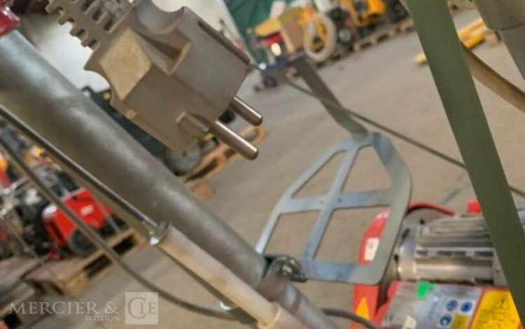KUNZLE & TASIN FLOOR SANDER / SCORPION  114MAM7