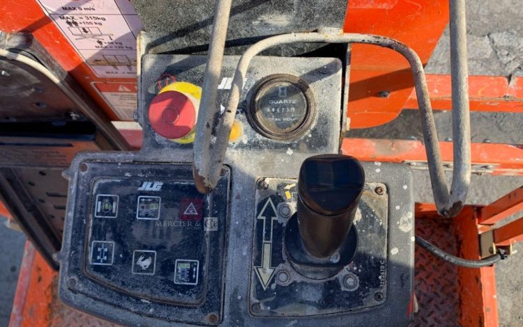 JLG 3246-E2  1713