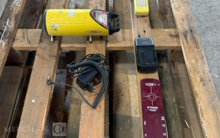 LEICA PIPER 100  NIV750097