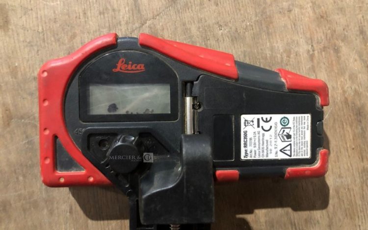 LEICA PIPER 100  NIV750097